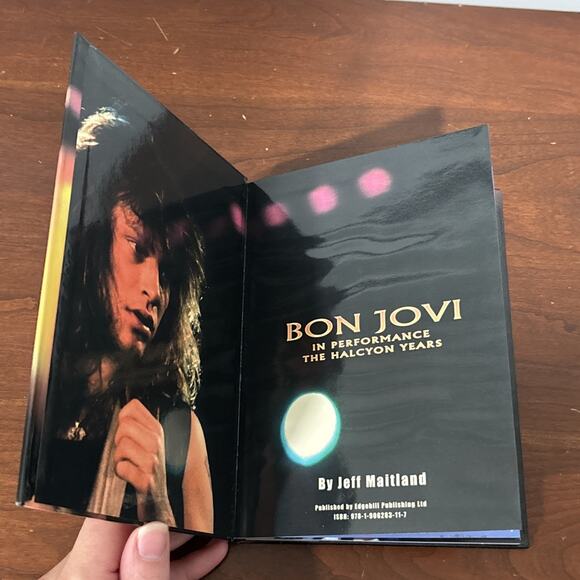 BON JOVI IN PERFORMANCE THE HALCYON YEARS FOOTAGE DVD BOOK - Picture 6 of 9